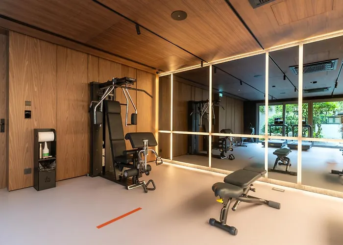 Spodek Modern By Bookinghost *